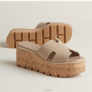 Women's Beige Platform Sandals in Beige Camel